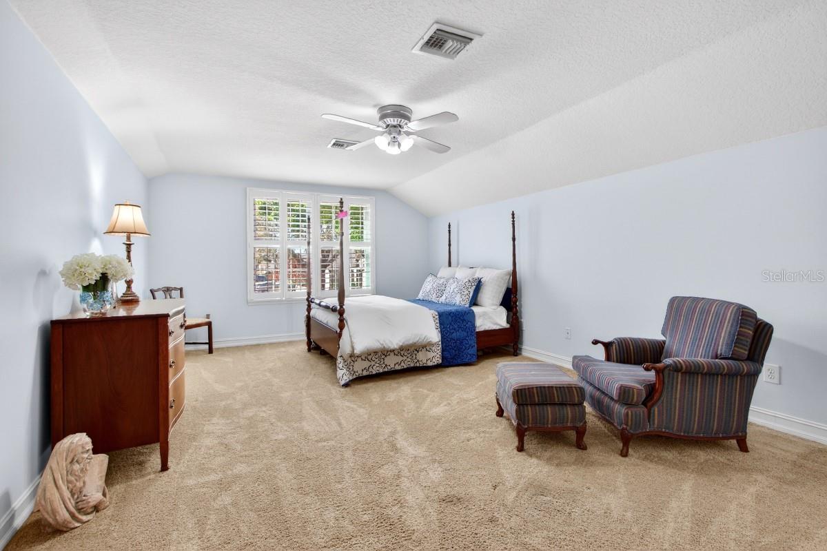 ESTATES AT ALOMA WOODS PH 2 - Residential