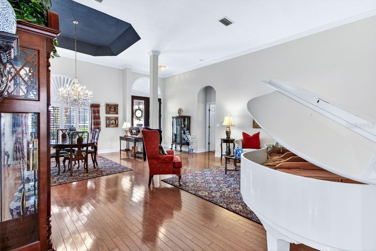 ESTATES AT ALOMA WOODS PH 2 - Residential