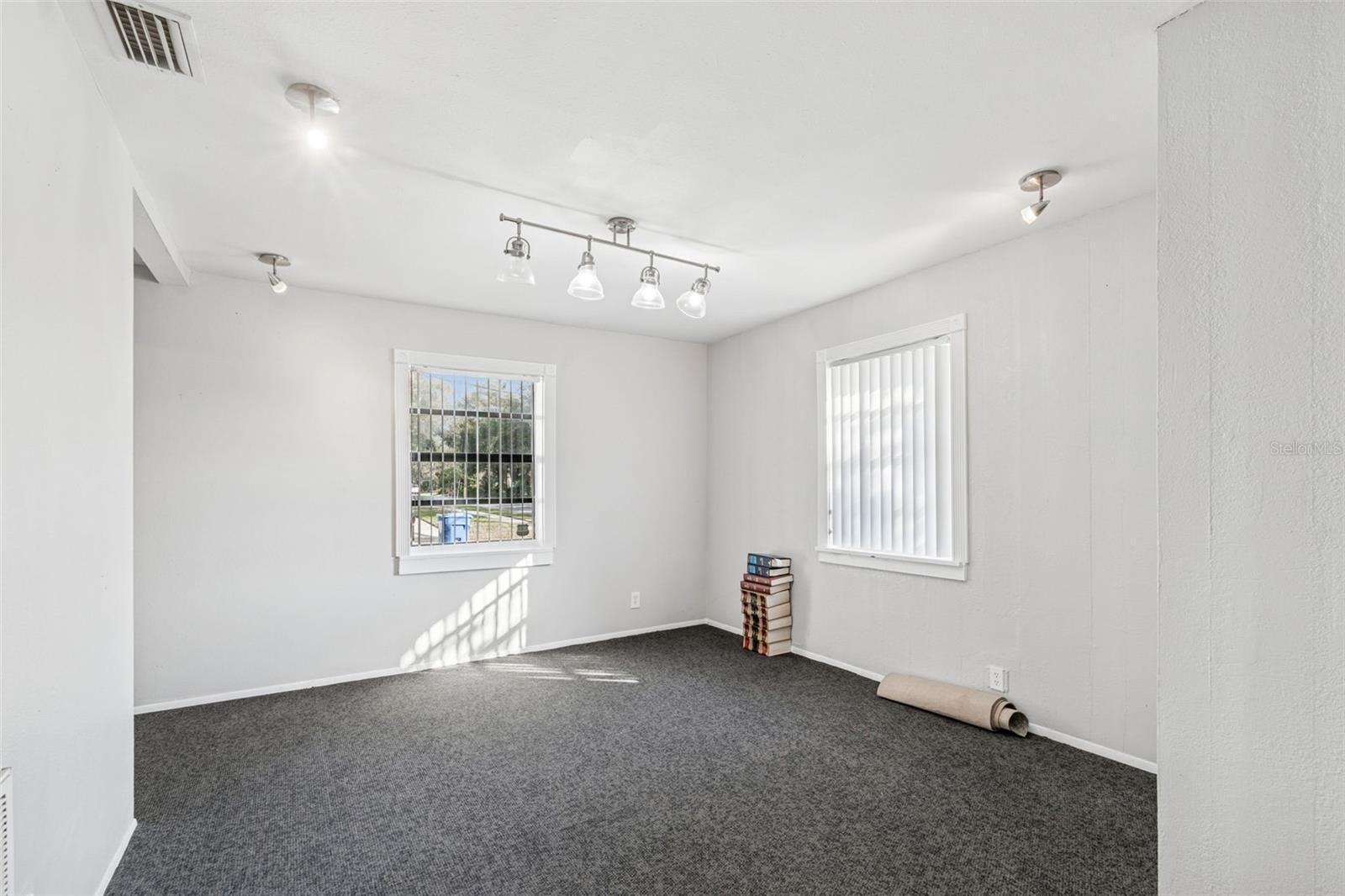 OAKWOOD WALKER REP - Commercial Sale