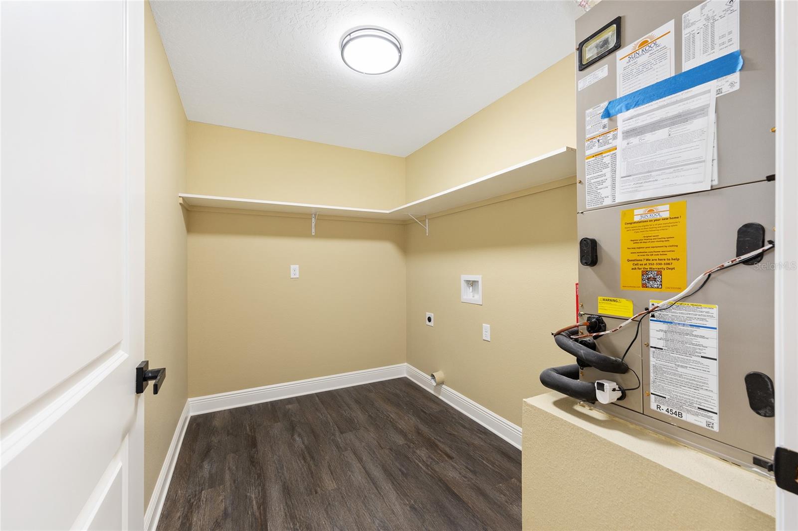 RAINBOW LAKES ESTATES - Residential