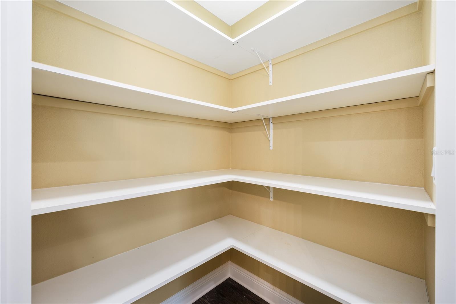 RAINBOW LAKES ESTATES - Residential