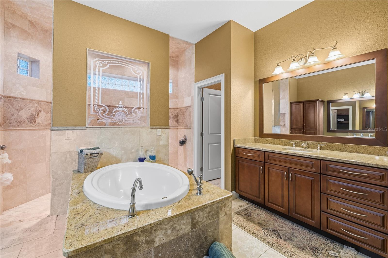 DEER BROOKE - Residential