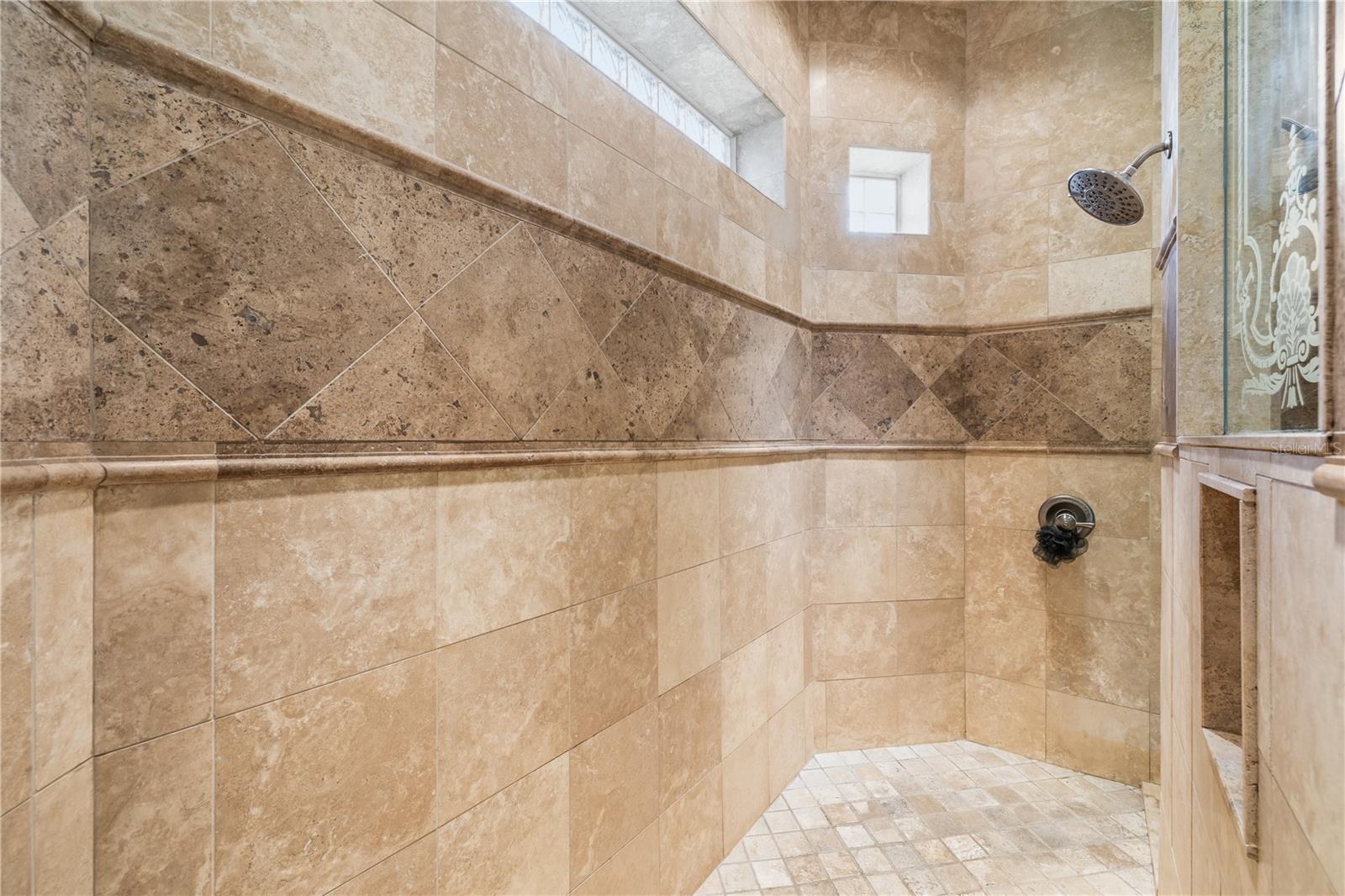 DEER BROOKE - Residential