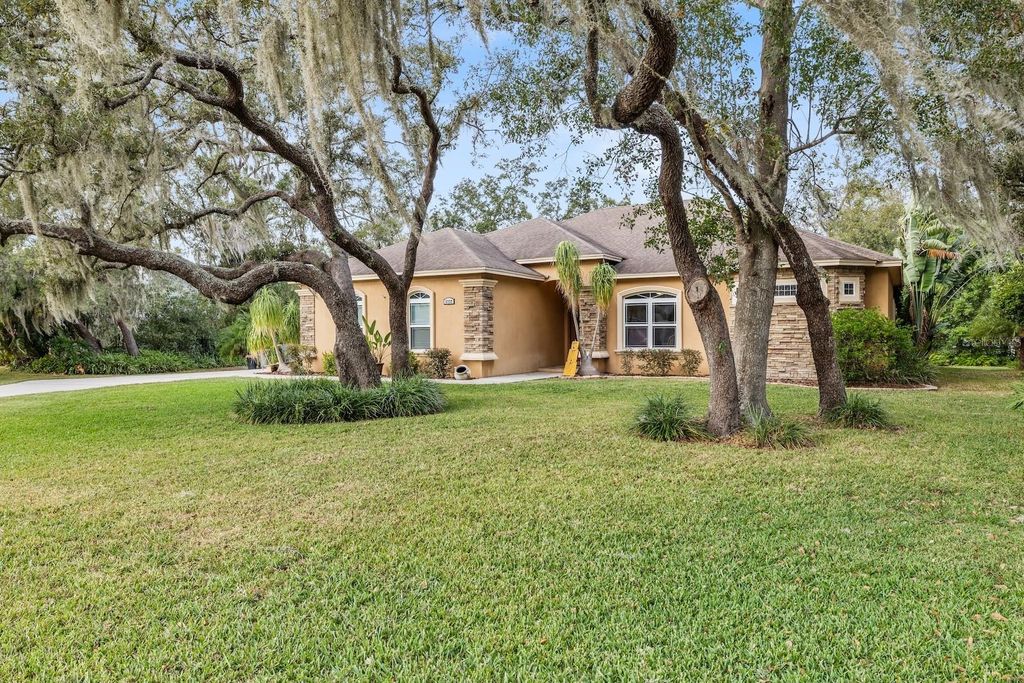 Photo of 5737 Deer Flag Drive, Lakeland, FL 33811 (MLS # L4957673)