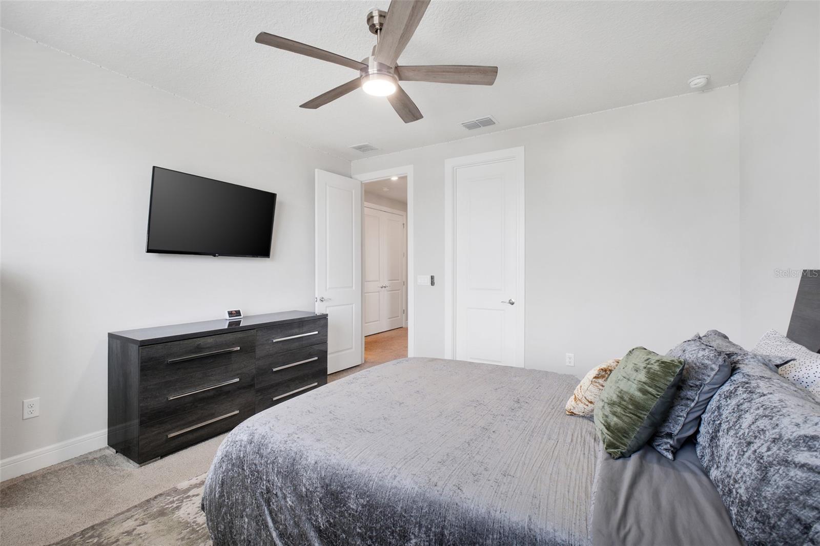 ISLES/LK NONA PH 2 - Residential