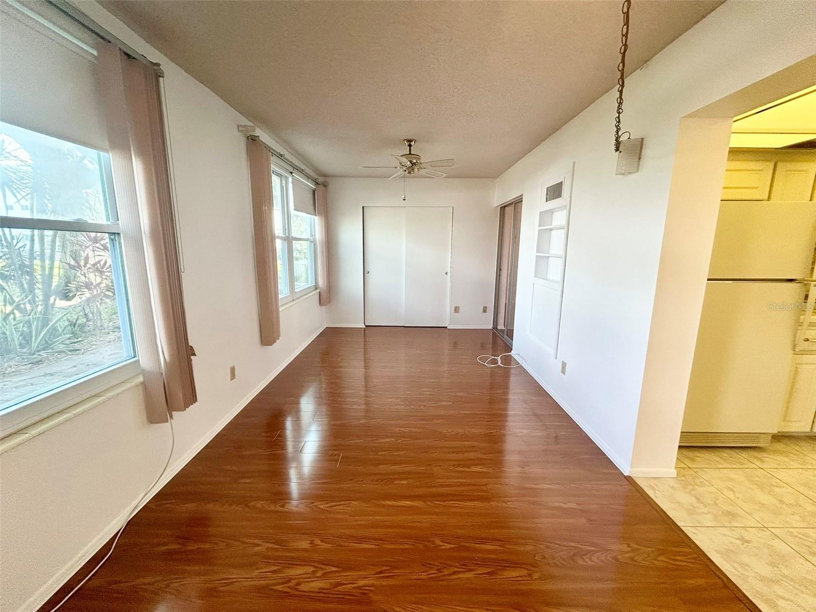 ON TOP OF THE WORLD - Residential