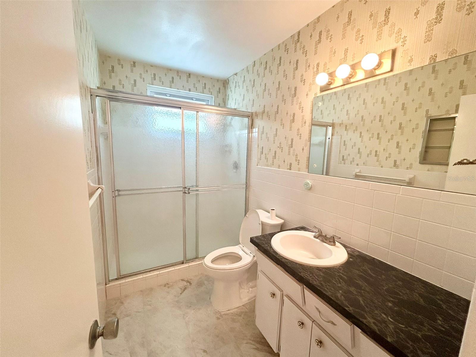 ON TOP OF THE WORLD - Residential