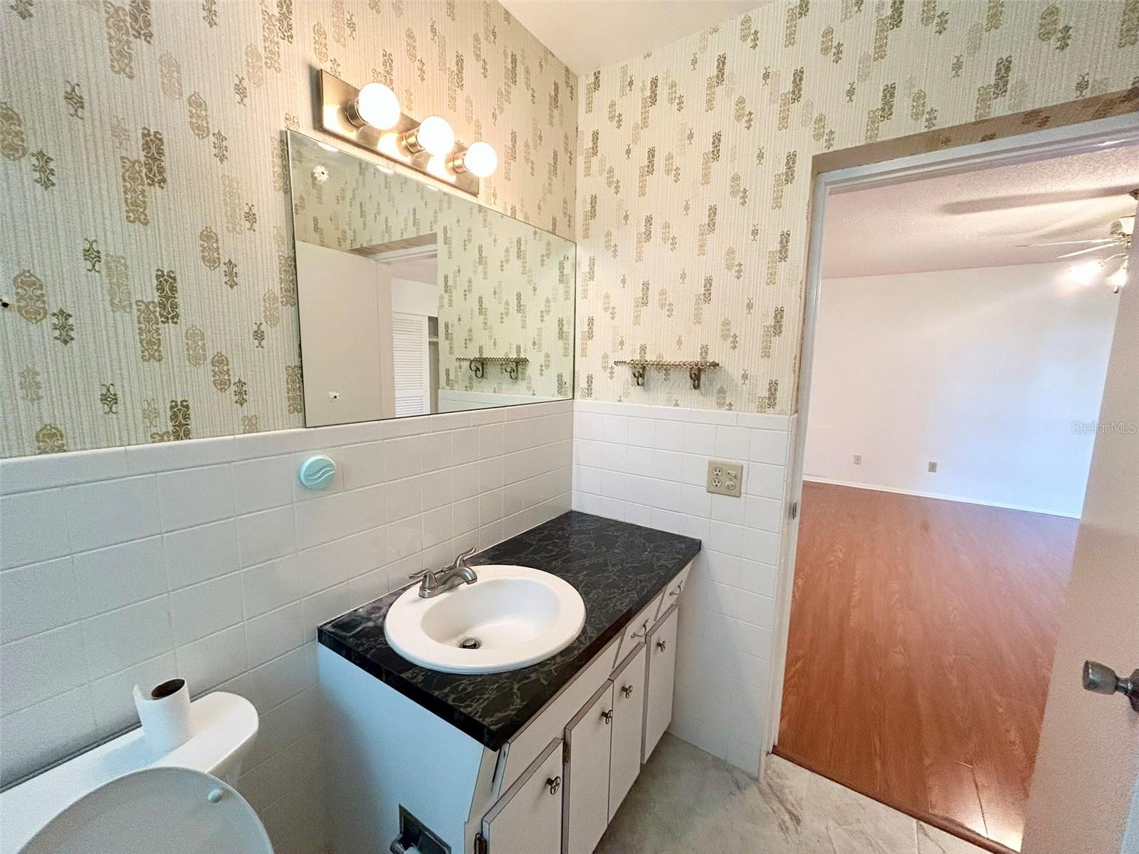 ON TOP OF THE WORLD - Residential