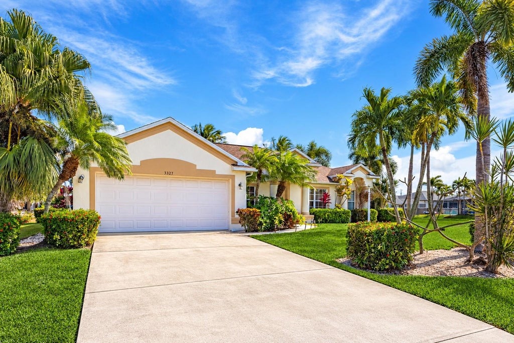 Photo of 3327 SW 26th Avenue, Cape Coral, FL 33914 (MLS # C7532541)
