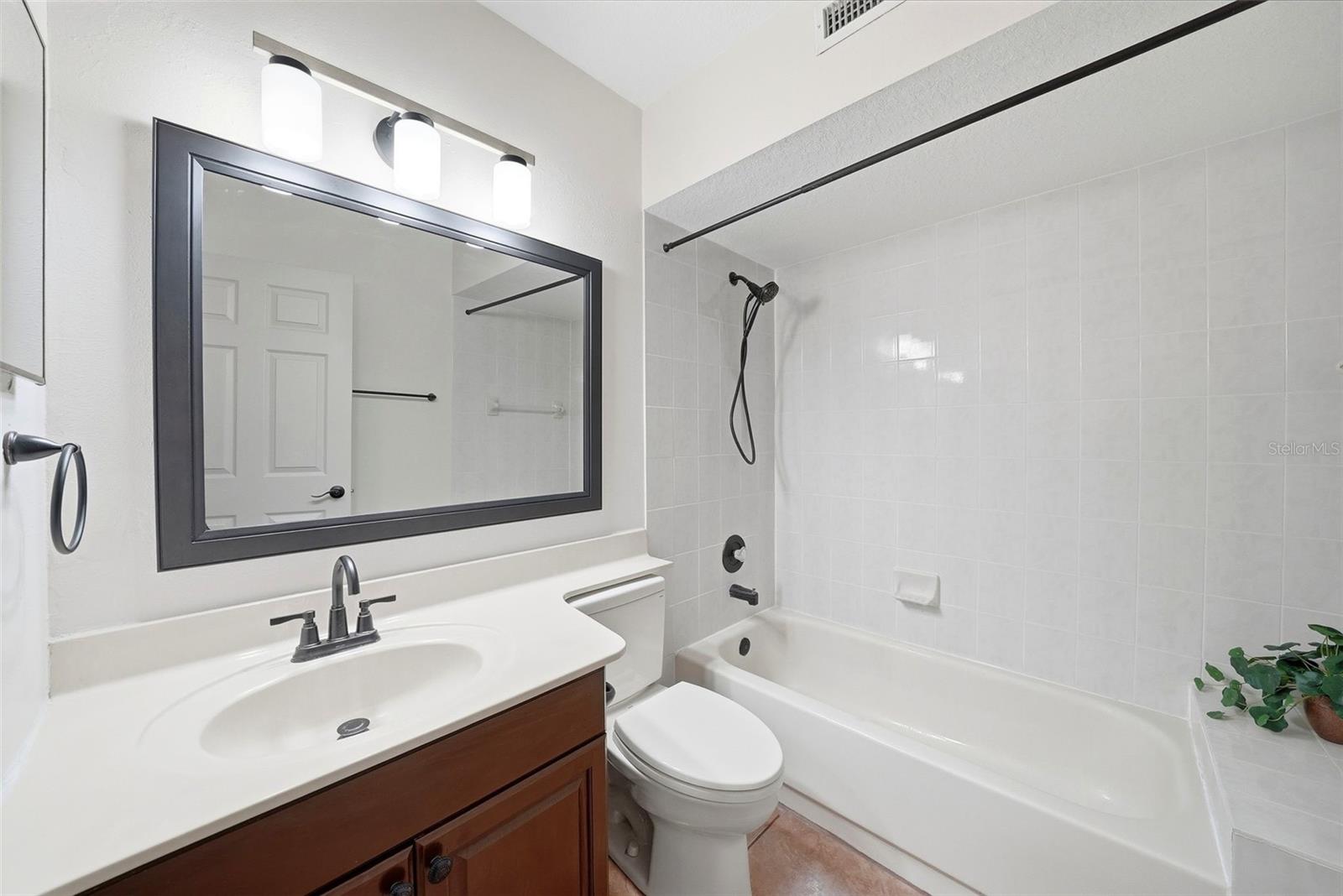 VILLAS AT LAKEPOINT - Residential