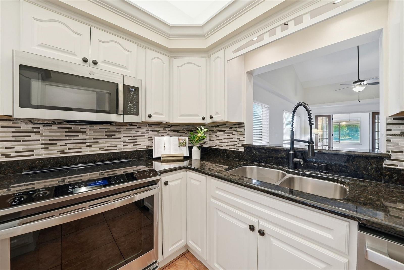 VILLAS AT LAKEPOINT - Residential