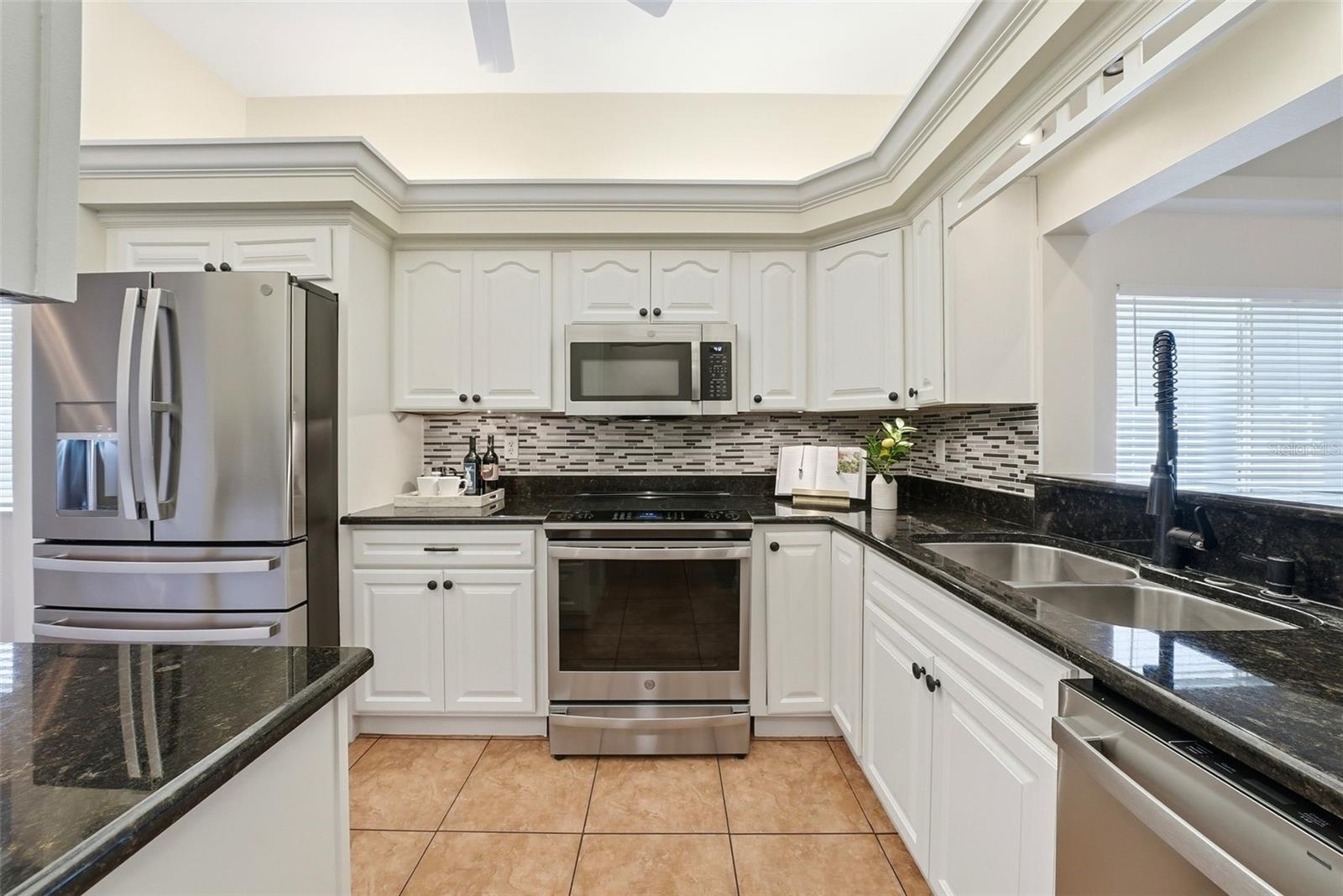 VILLAS AT LAKEPOINT - Residential