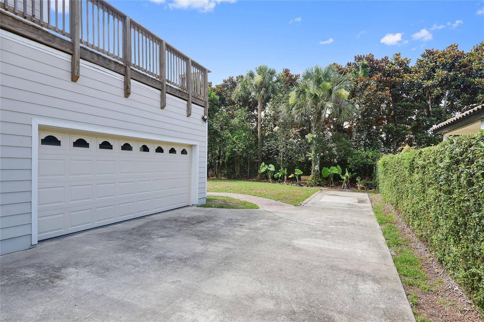 COMSTOCK PARK - Residential Lease