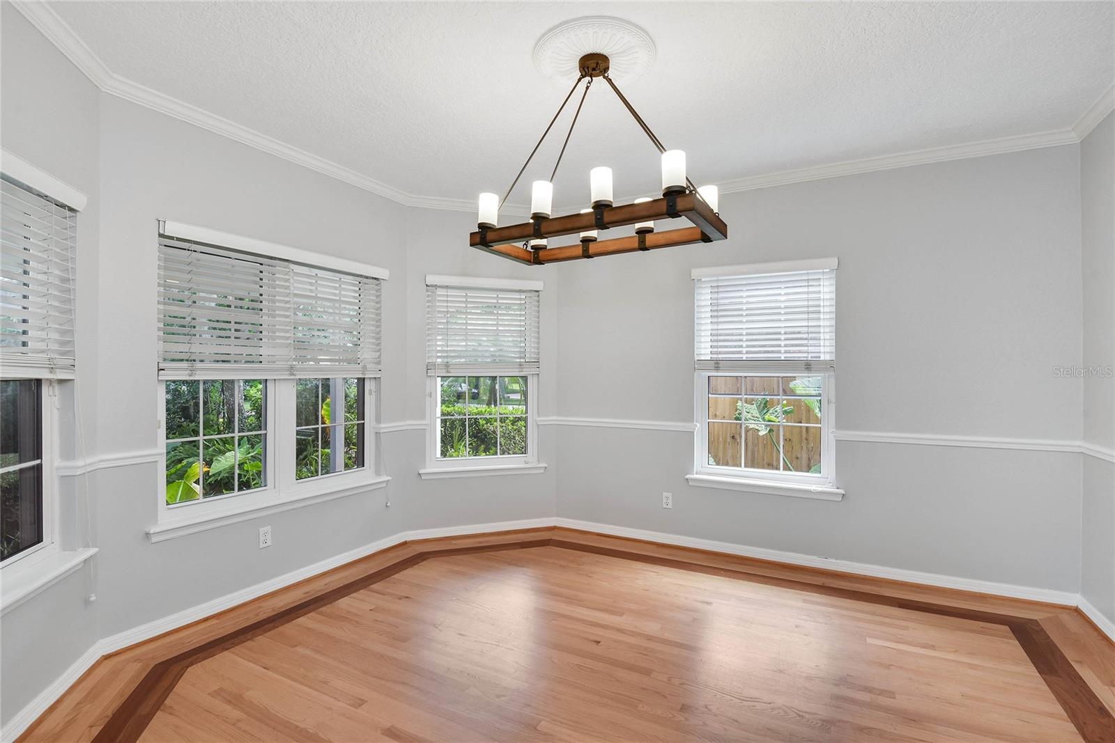 COMSTOCK PARK - Residential Lease