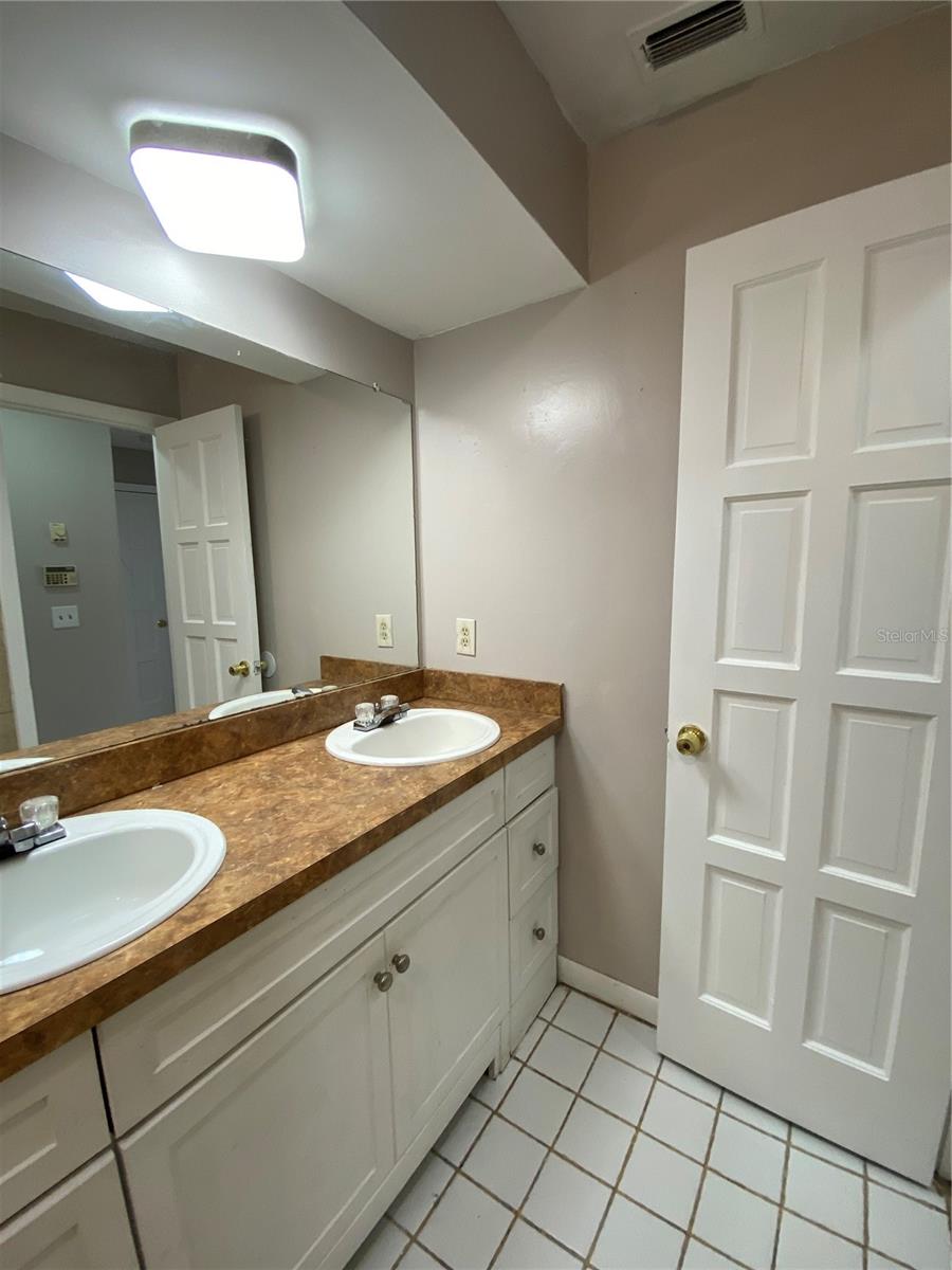 WESTWOOD HEIGHTS 2ND ADD - Residential Lease