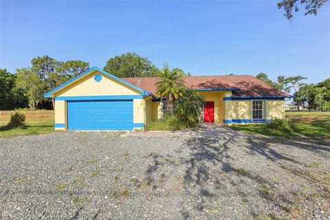 Photo of 4025 Meadow Run Lane, Wesley Chapel, FL 33543 (MLS # TB8379695)