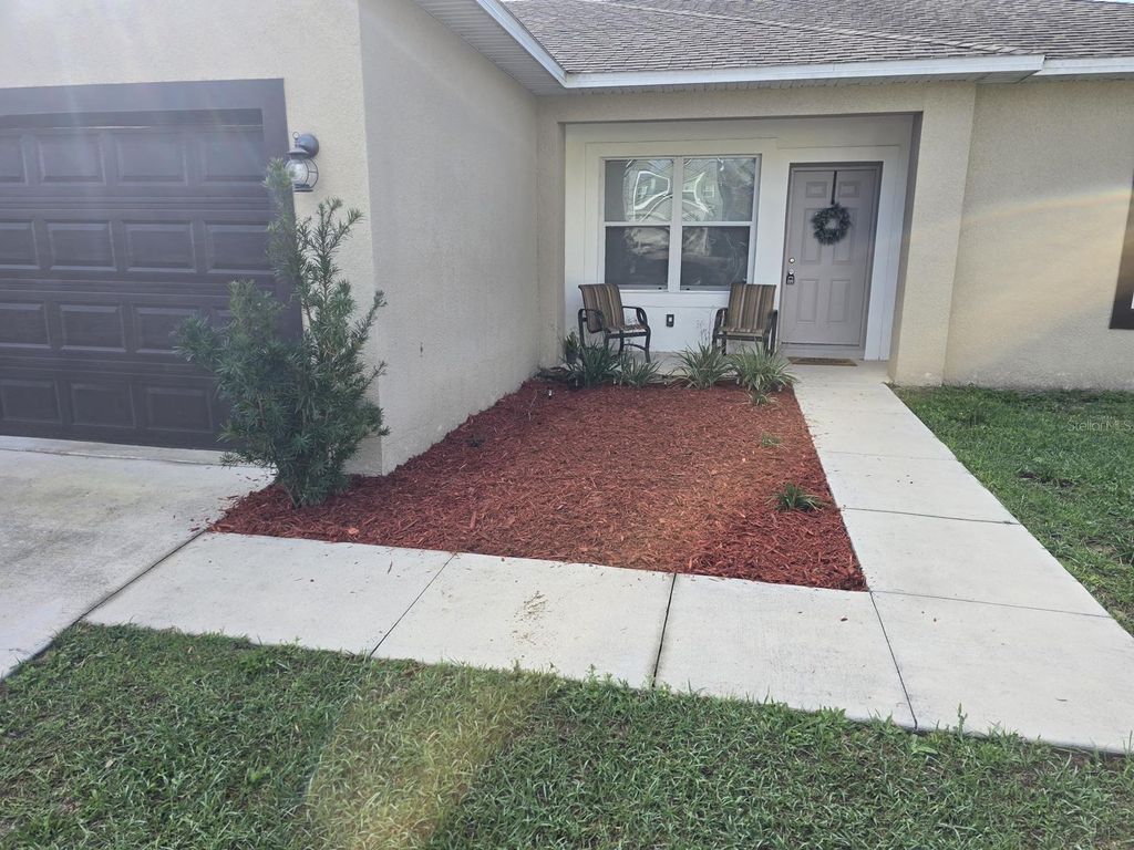 Photo of 628 Basingstoke Court, Kissimmee, FL 34758 (MLS # S5145954)