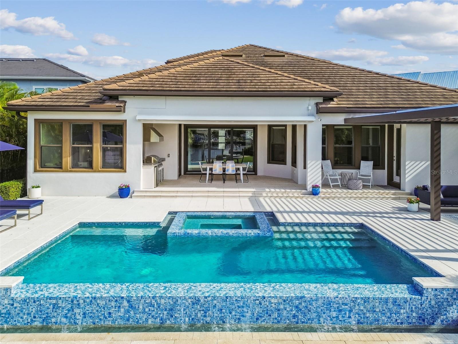 COVE AT ROCKY POINT - Residential