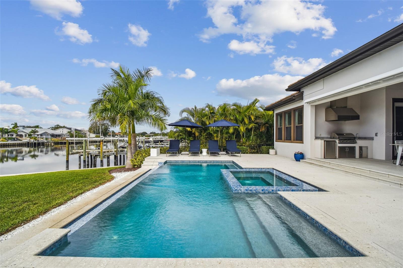 COVE AT ROCKY POINT - Residential