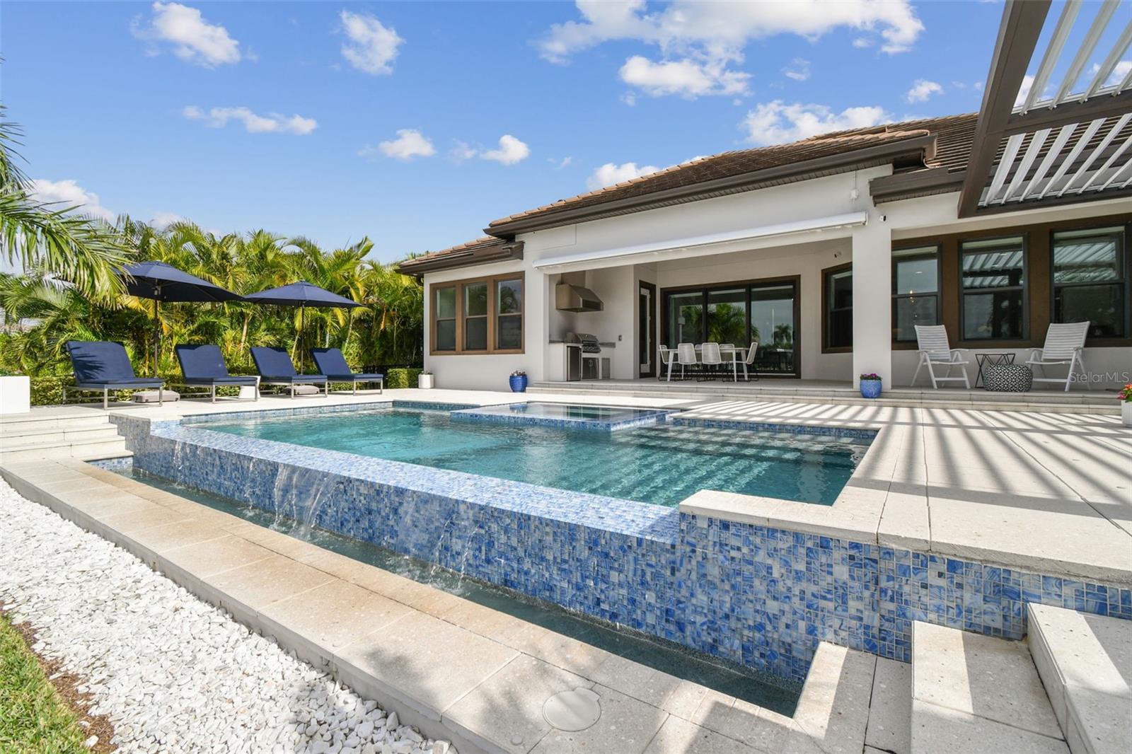 COVE AT ROCKY POINT - Residential