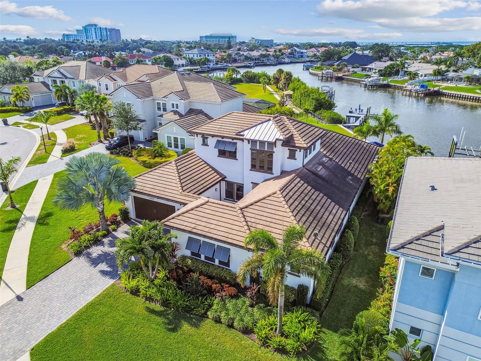 COVE AT ROCKY POINT - Residential