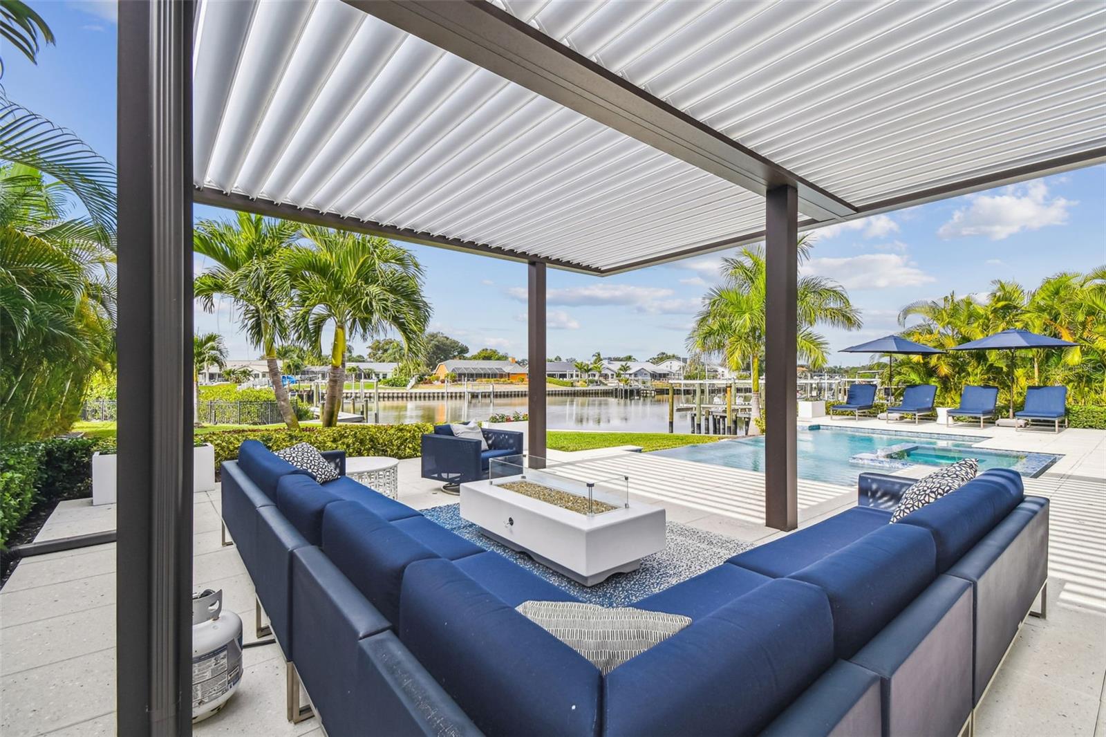 COVE AT ROCKY POINT - Residential