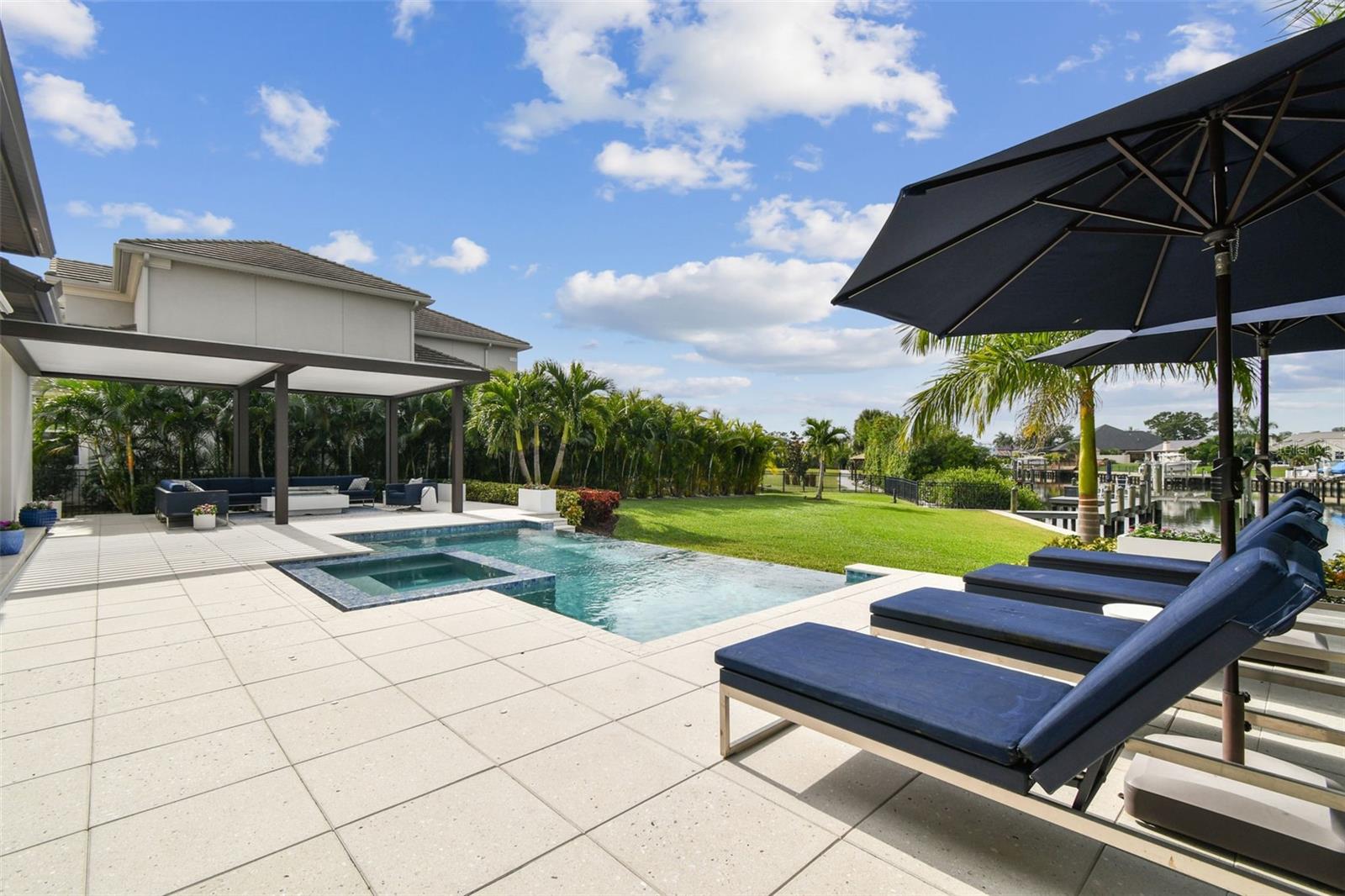 COVE AT ROCKY POINT - Residential