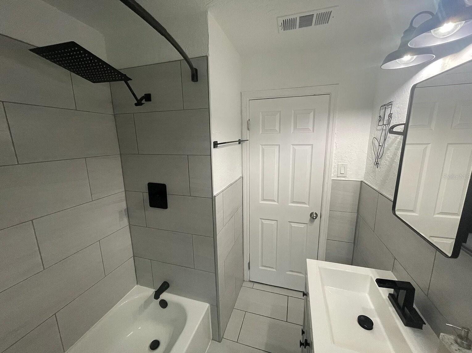HANCOCKS SUB - Residential Lease