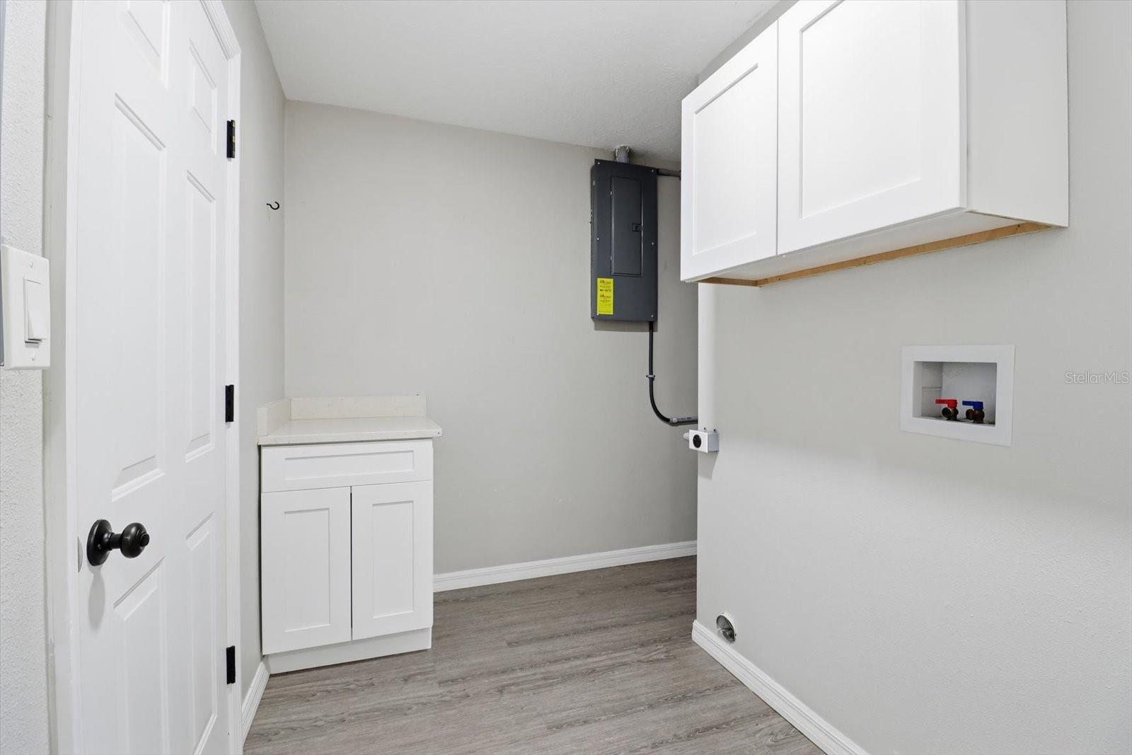 BEVERLY HILLS UNIT 02 - Residential