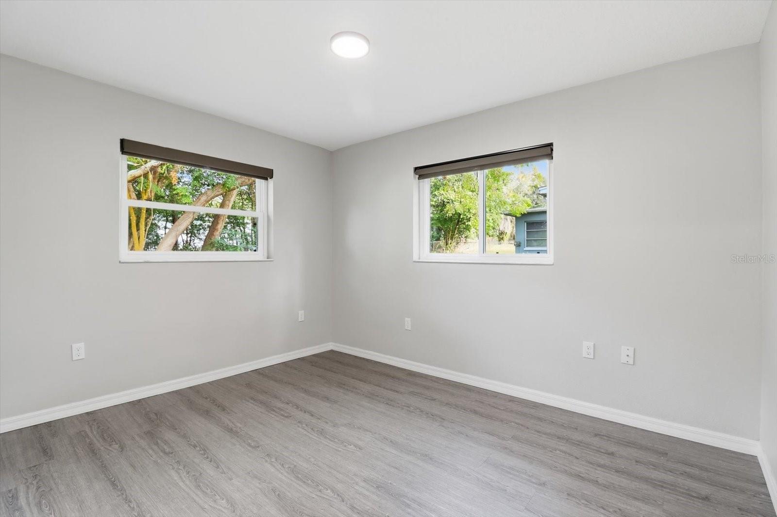 BEVERLY HILLS UNIT 02 - Residential