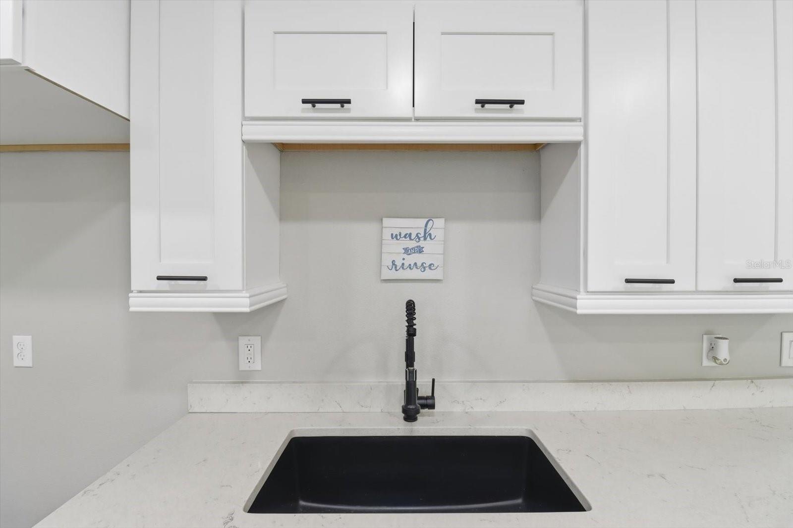 BEVERLY HILLS UNIT 02 - Residential