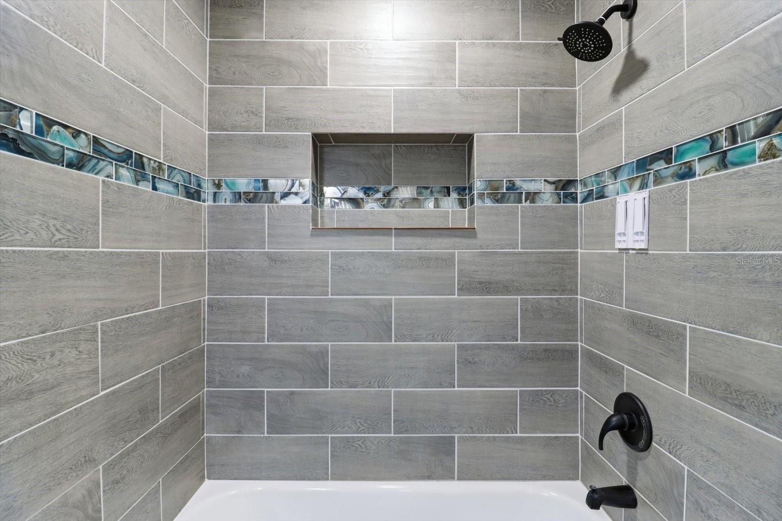 BEVERLY HILLS UNIT 02 - Residential