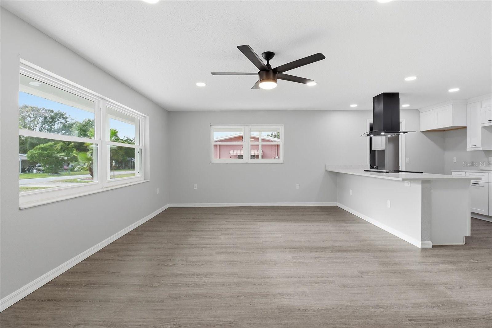 BEVERLY HILLS UNIT 02 - Residential