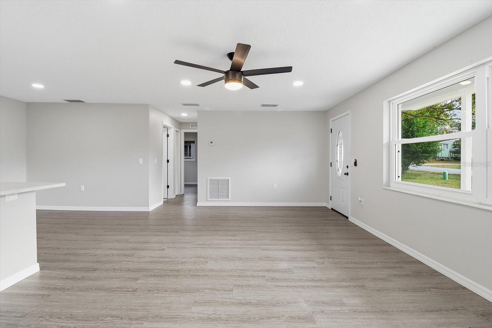 BEVERLY HILLS UNIT 02 - Residential