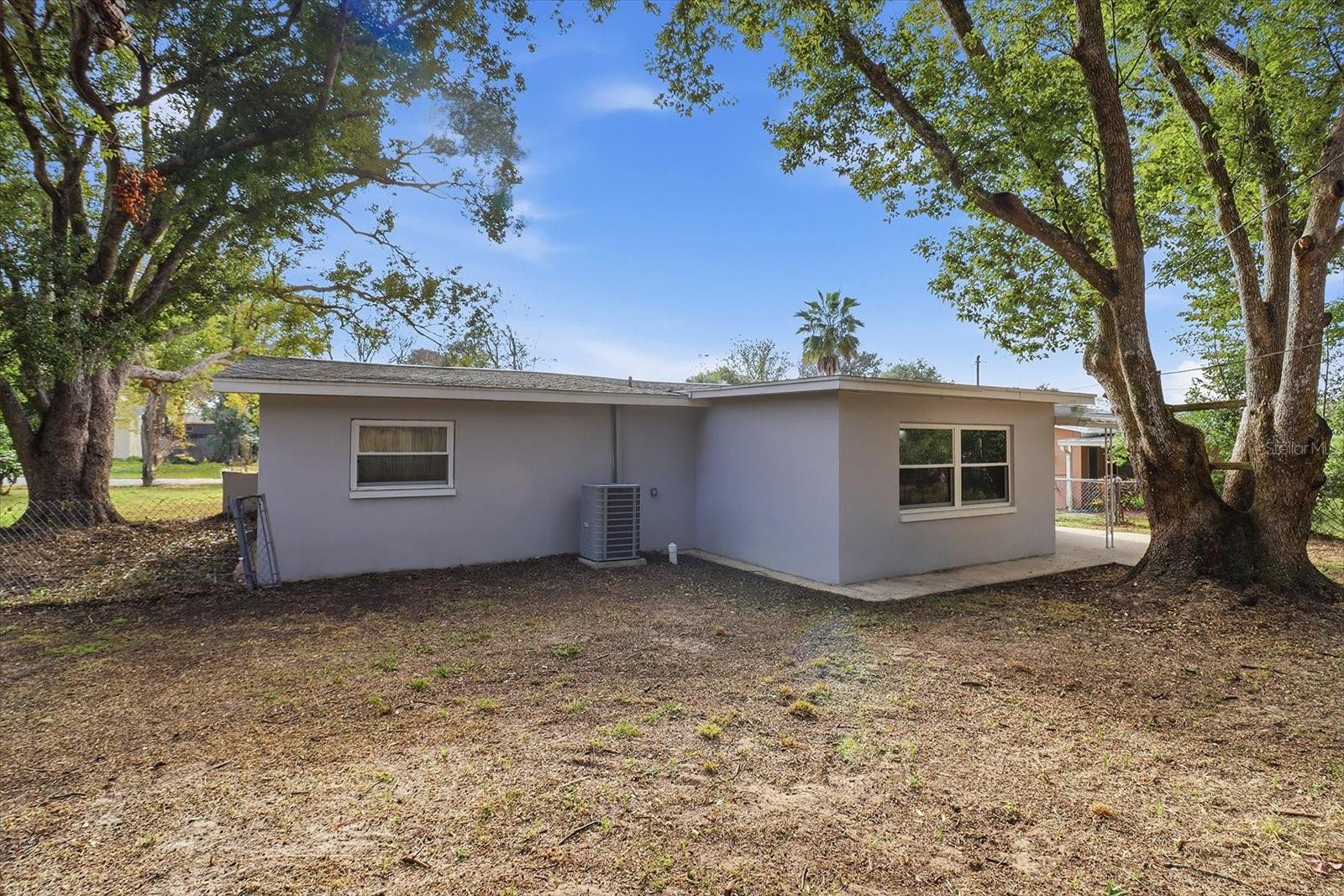 BEVERLY HILLS UNIT 02 - Residential