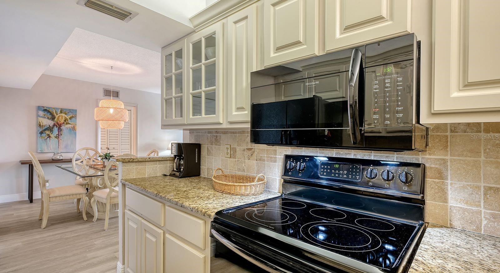 HARBOR TOWERS Y & R - Residential