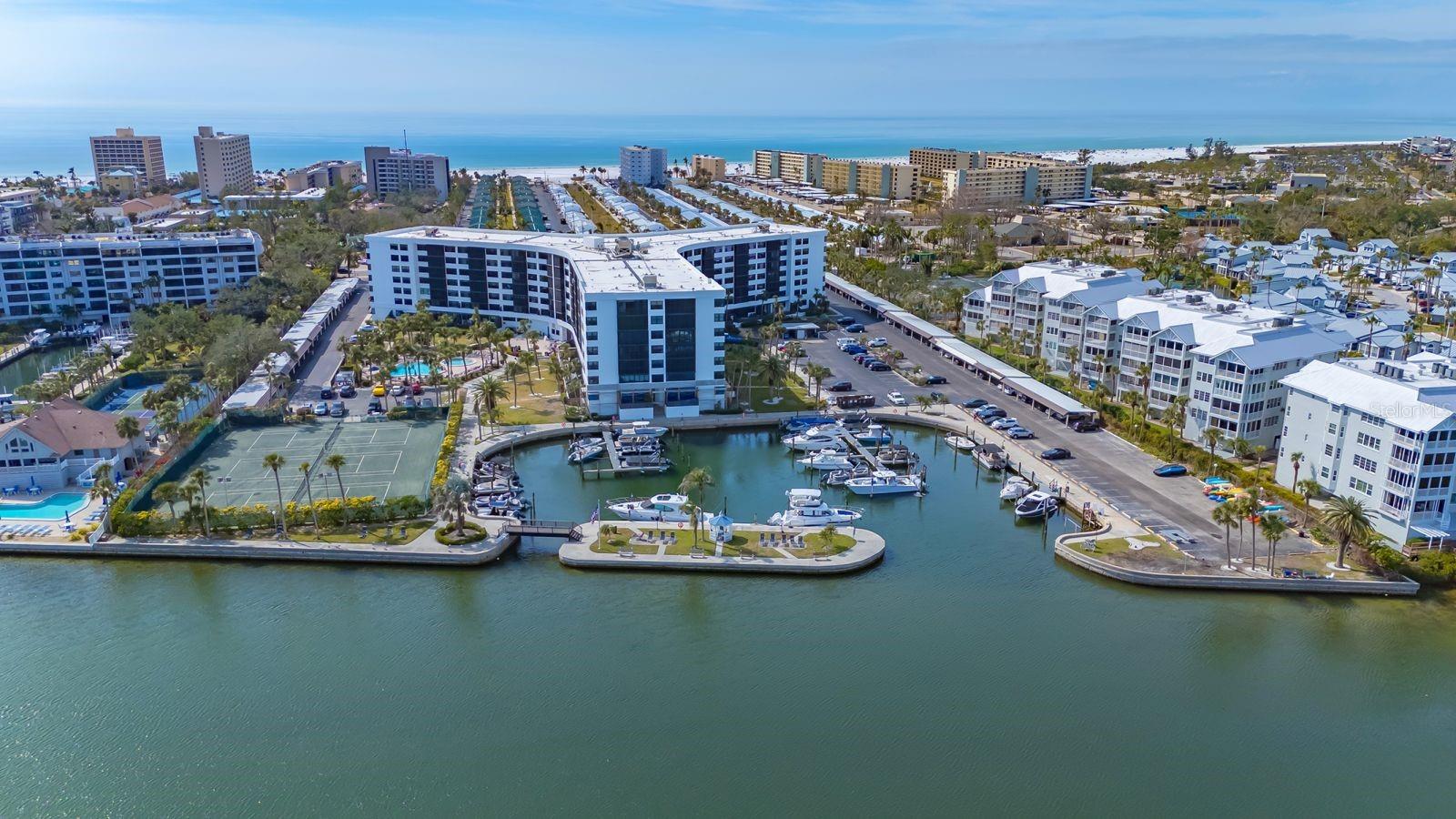 HARBOR TOWERS Y & R - Residential