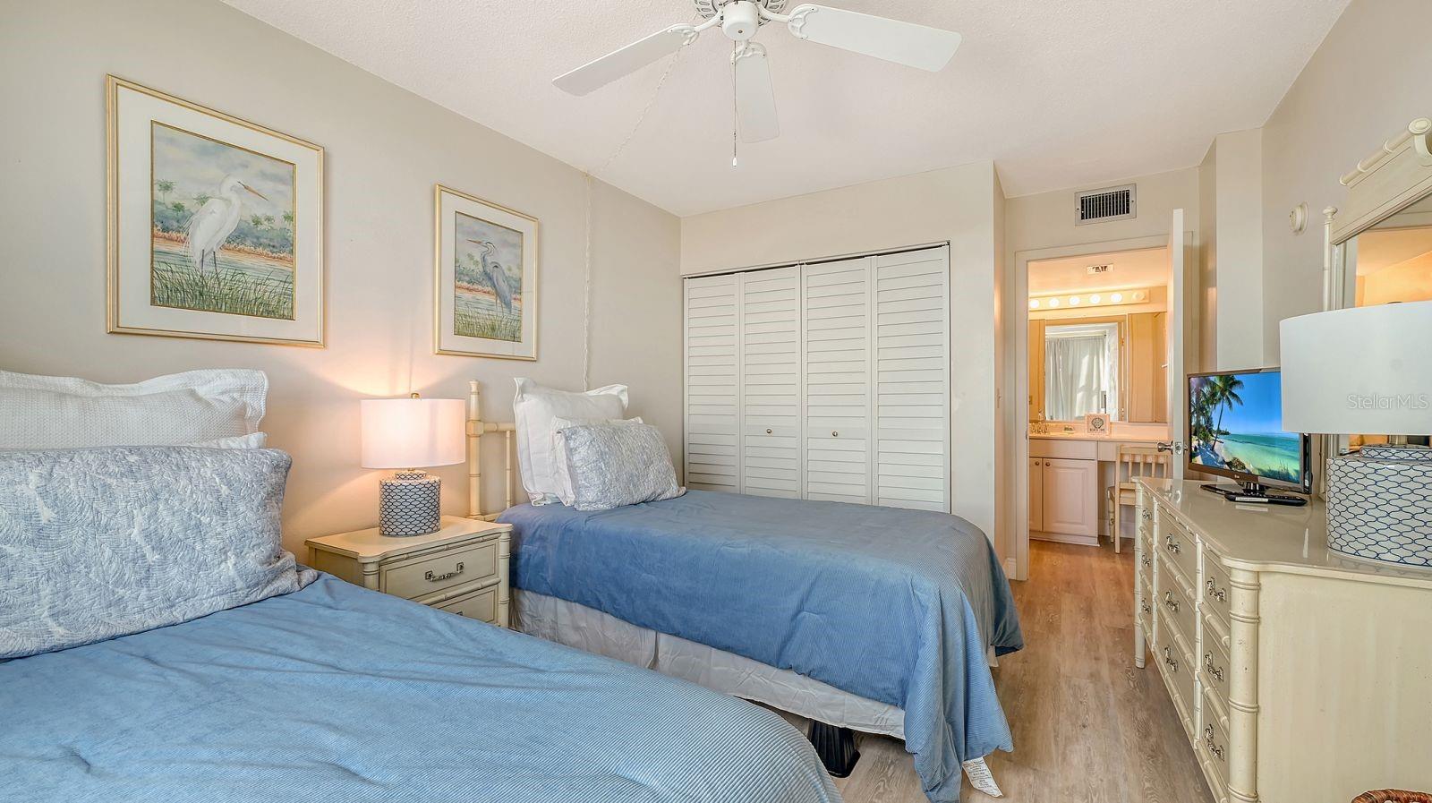 HARBOR TOWERS Y & R - Residential