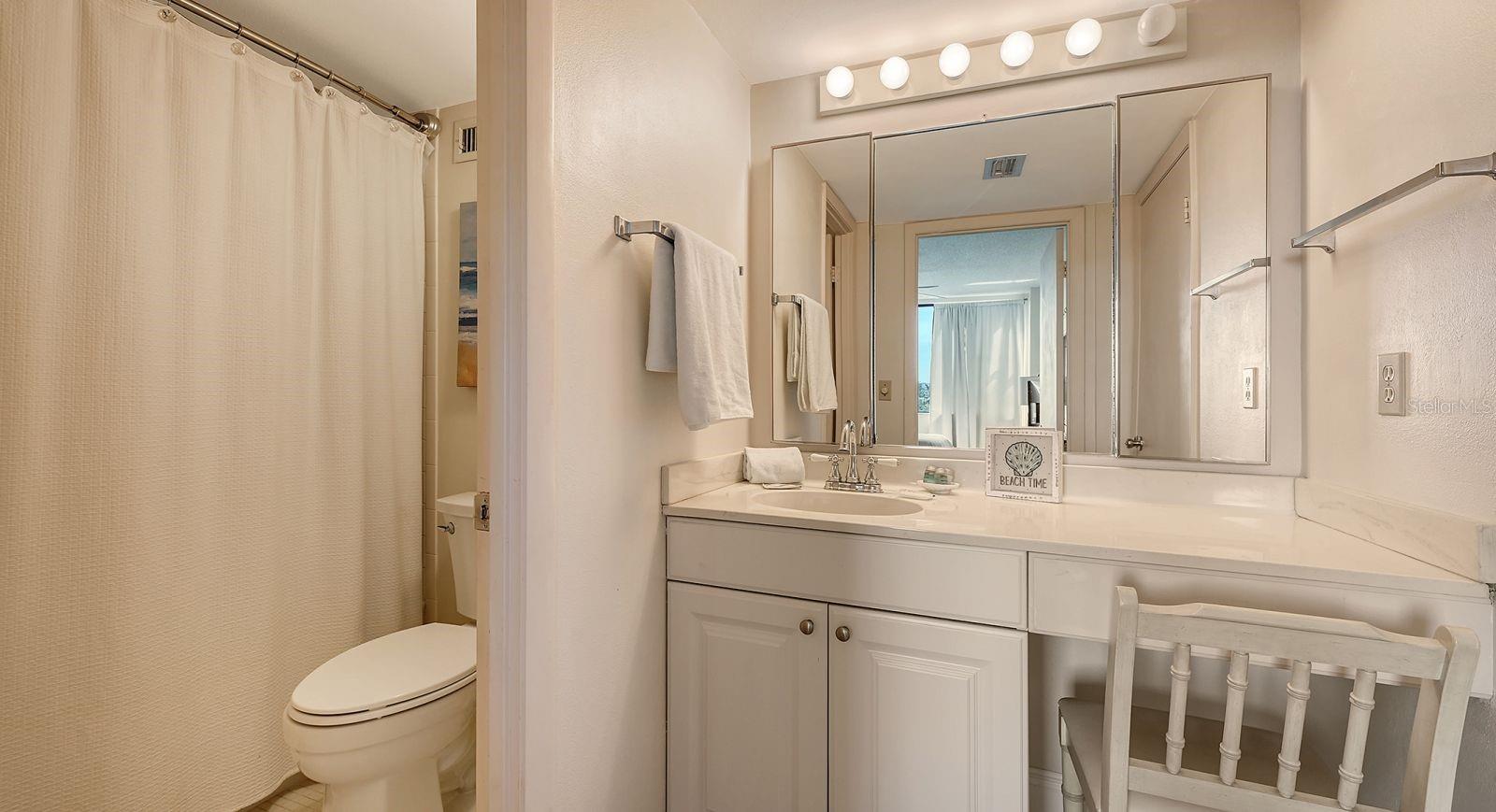 HARBOR TOWERS Y & R - Residential