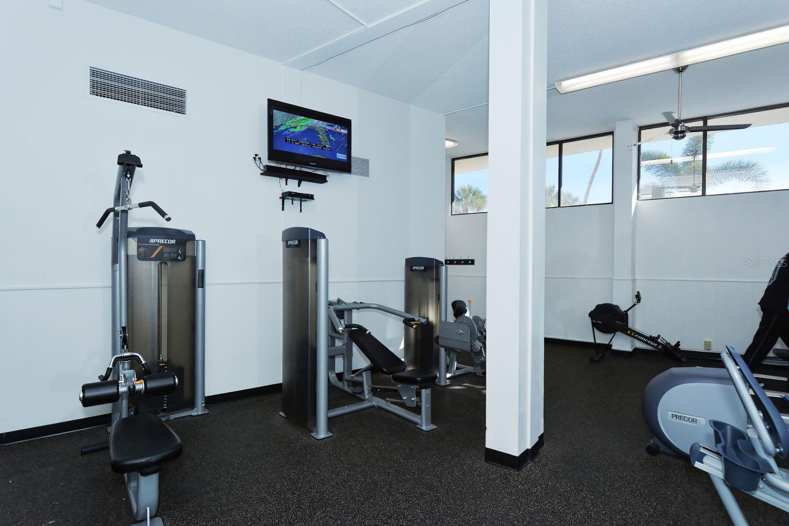 HARBOR TOWERS Y & R - Residential