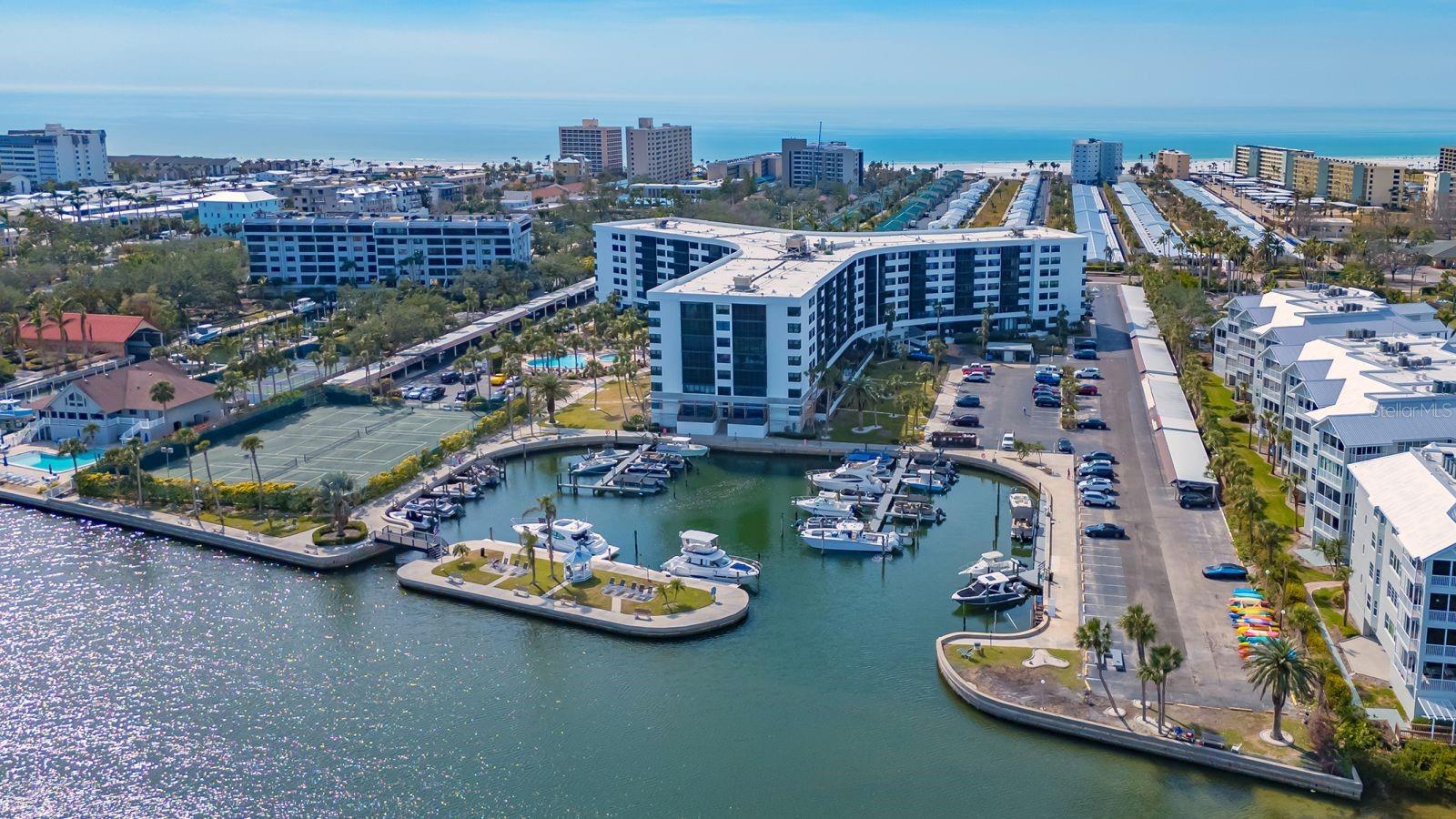 HARBOR TOWERS Y & R - Residential