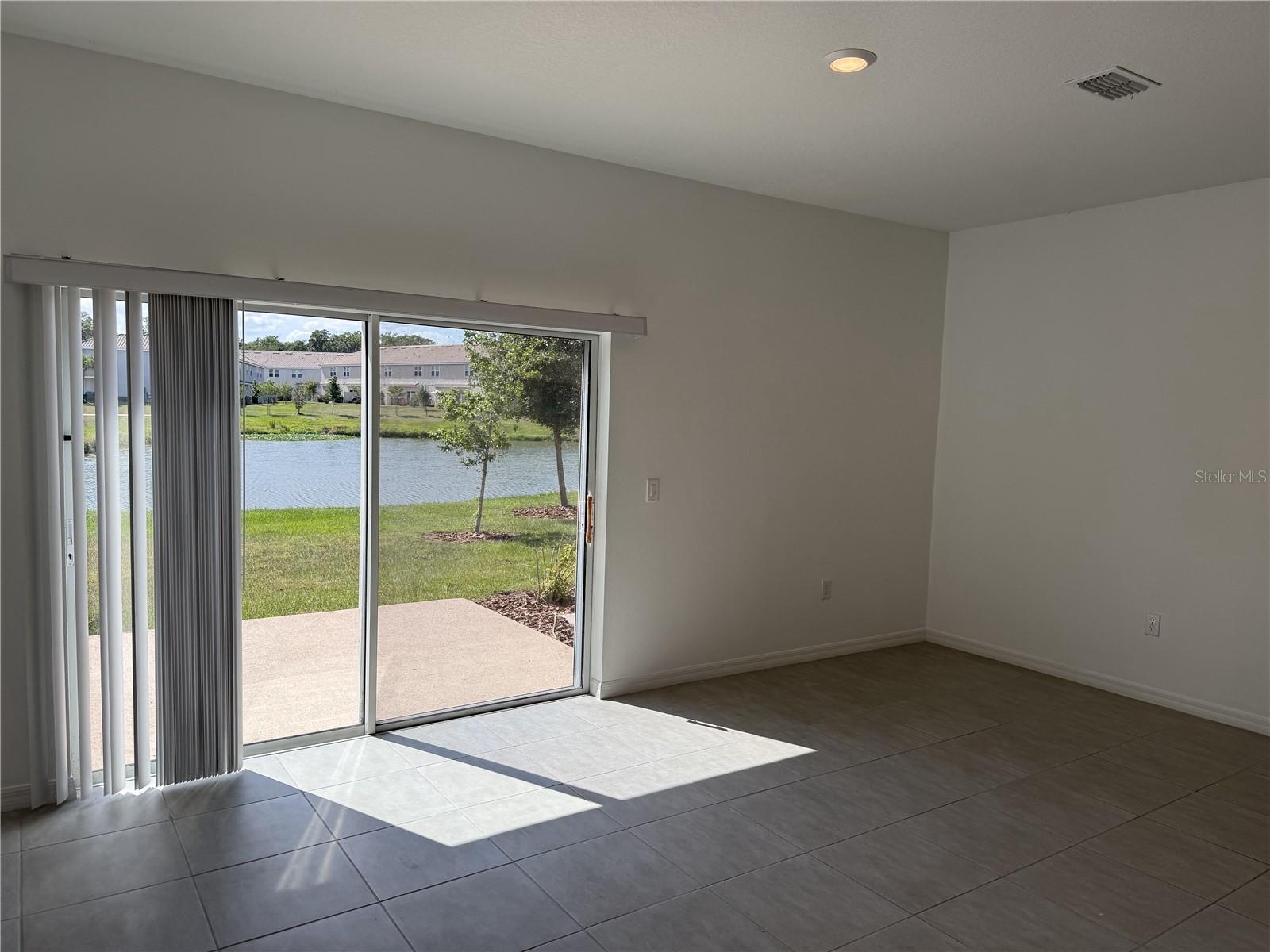 THE TOWNHOMES AT BELLALAGO - Residential Lease