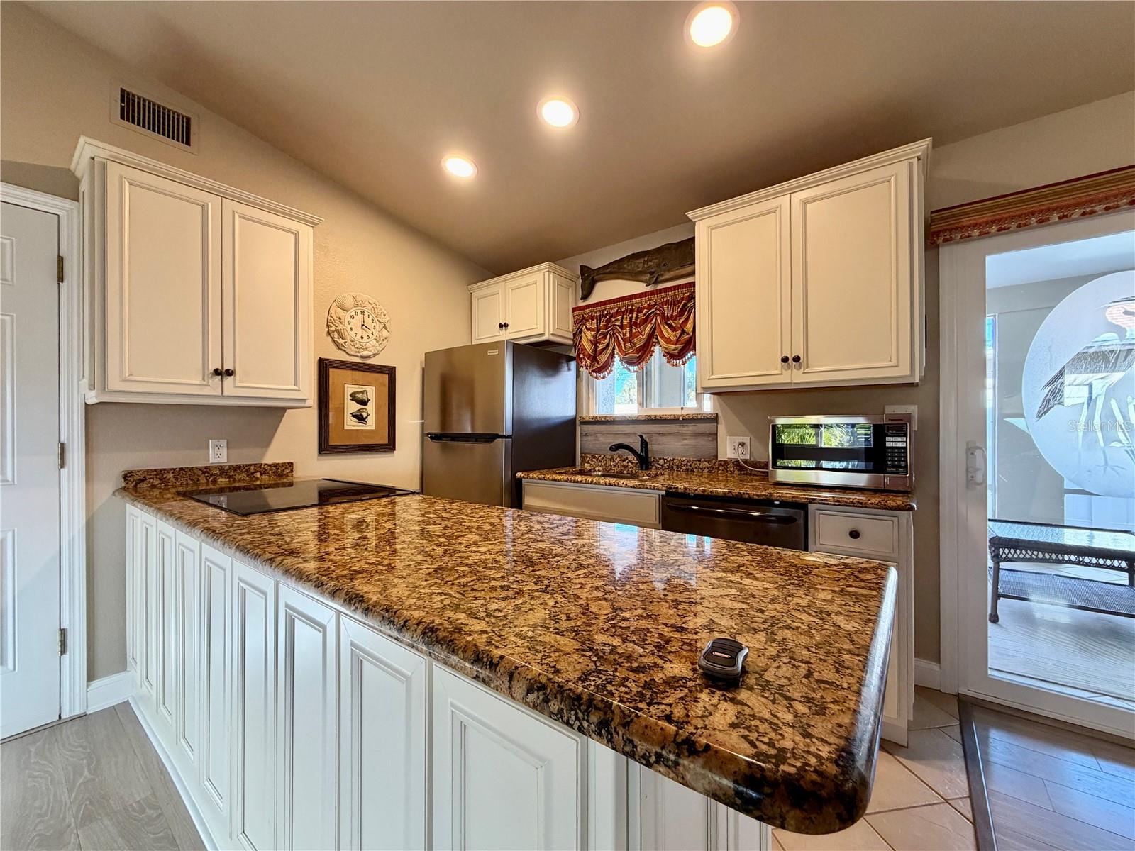 PASADENA VISTA - Residential Lease