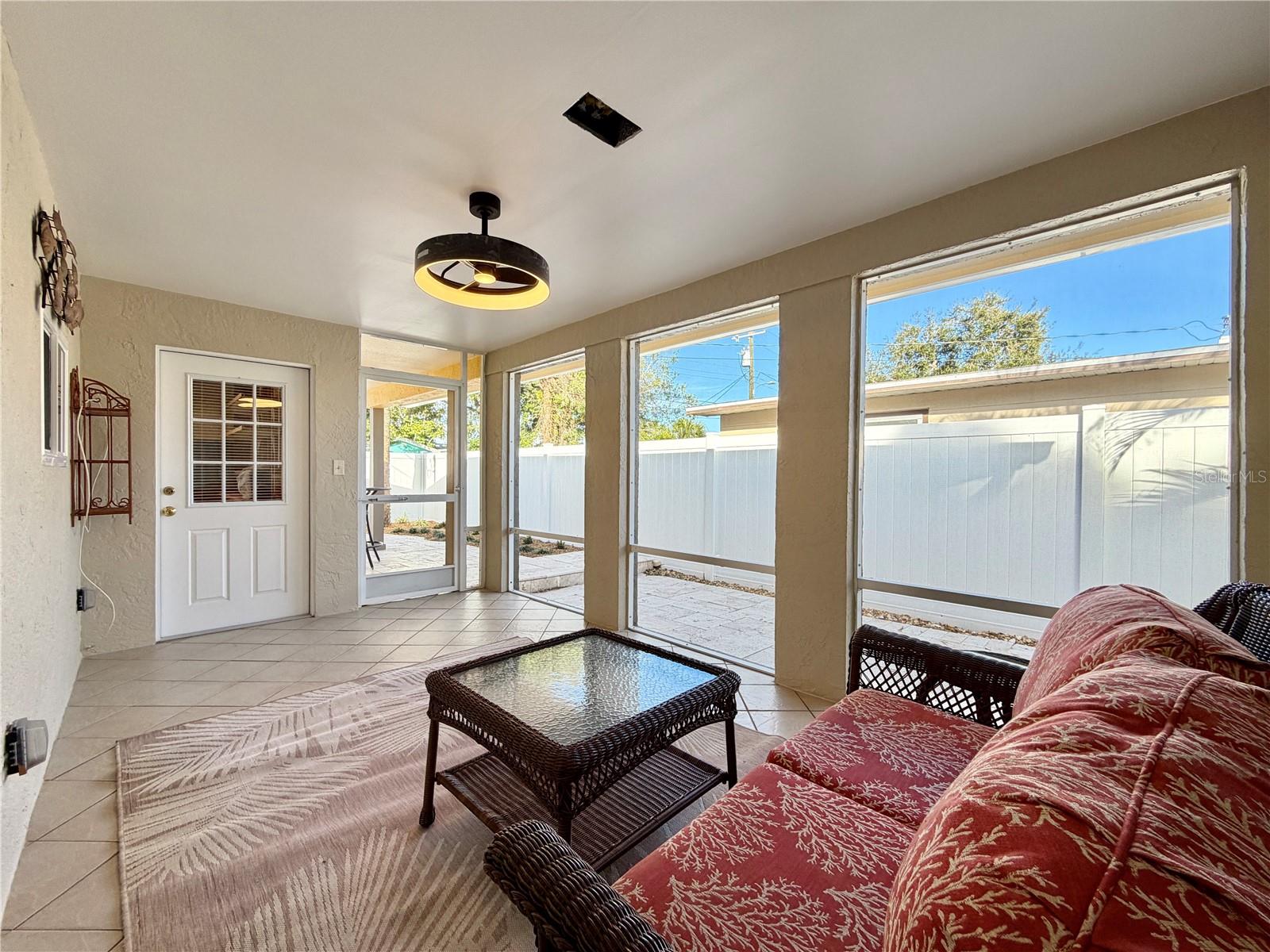 PASADENA VISTA - Residential Lease