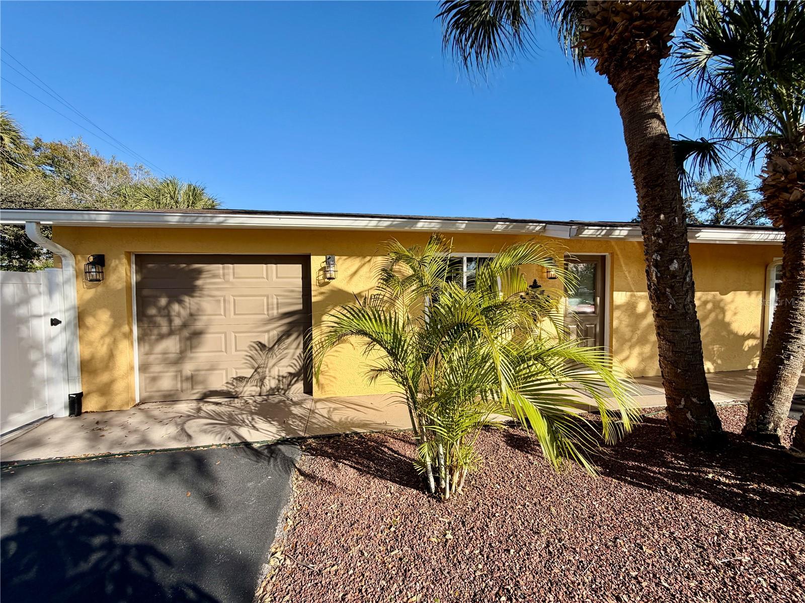 PASADENA VISTA - Residential Lease