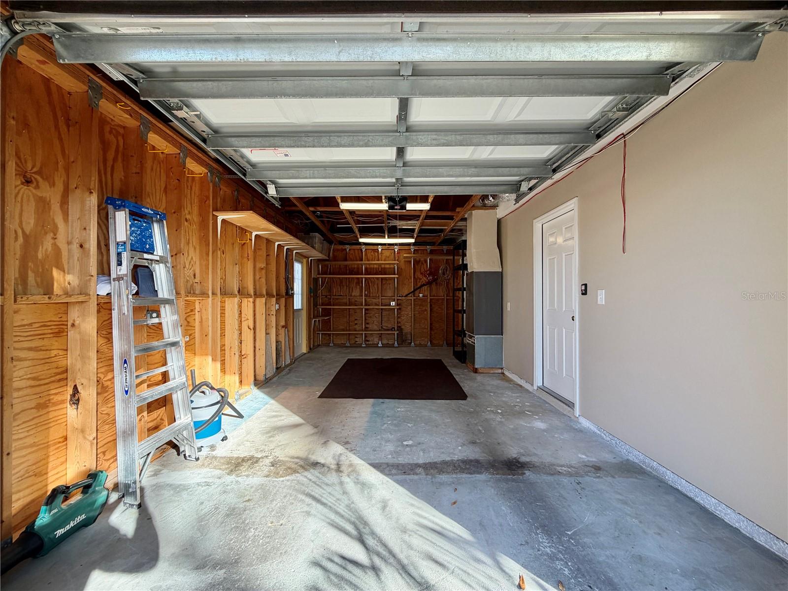 PASADENA VISTA - Residential Lease