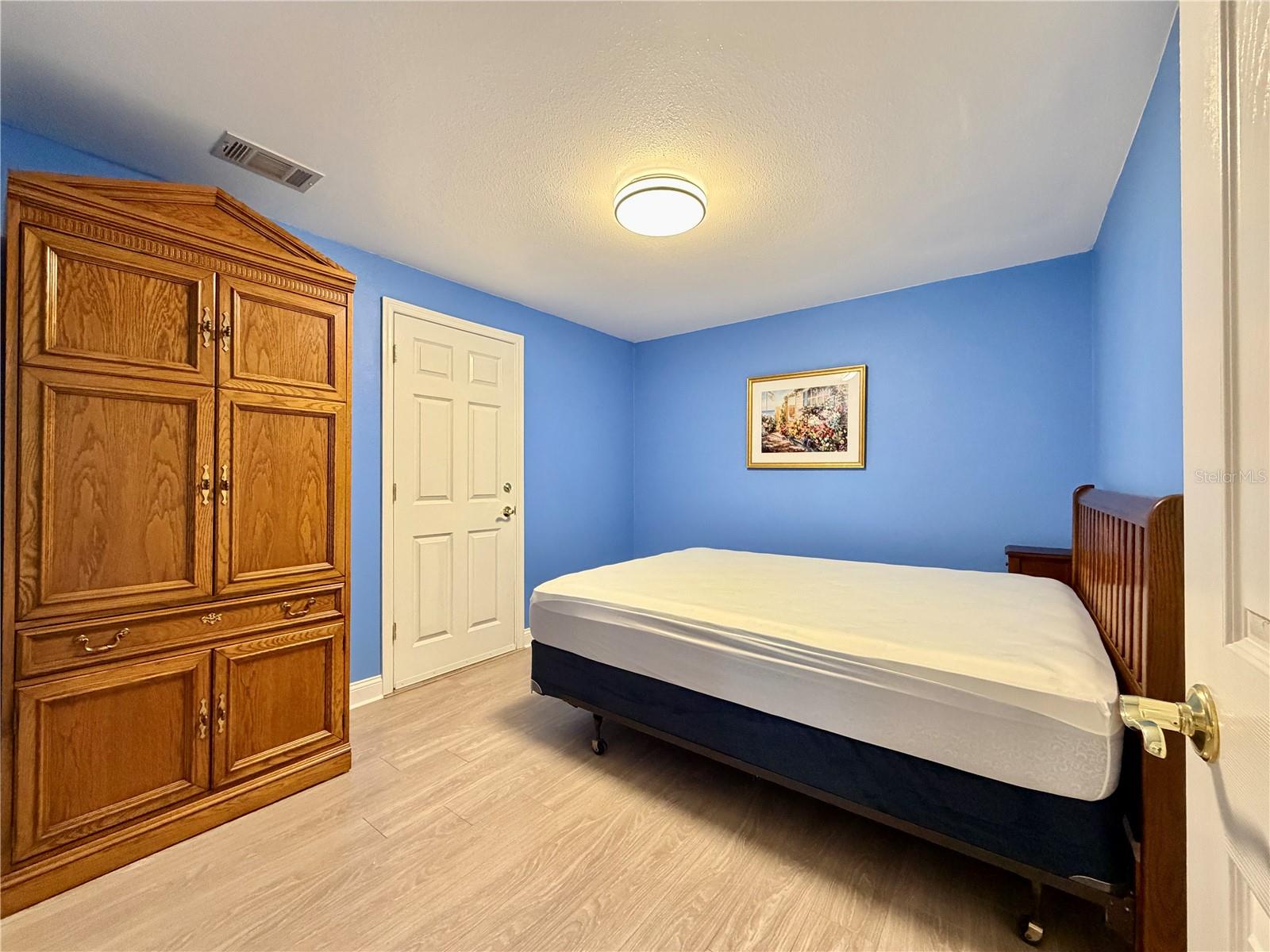 PASADENA VISTA - Residential Lease