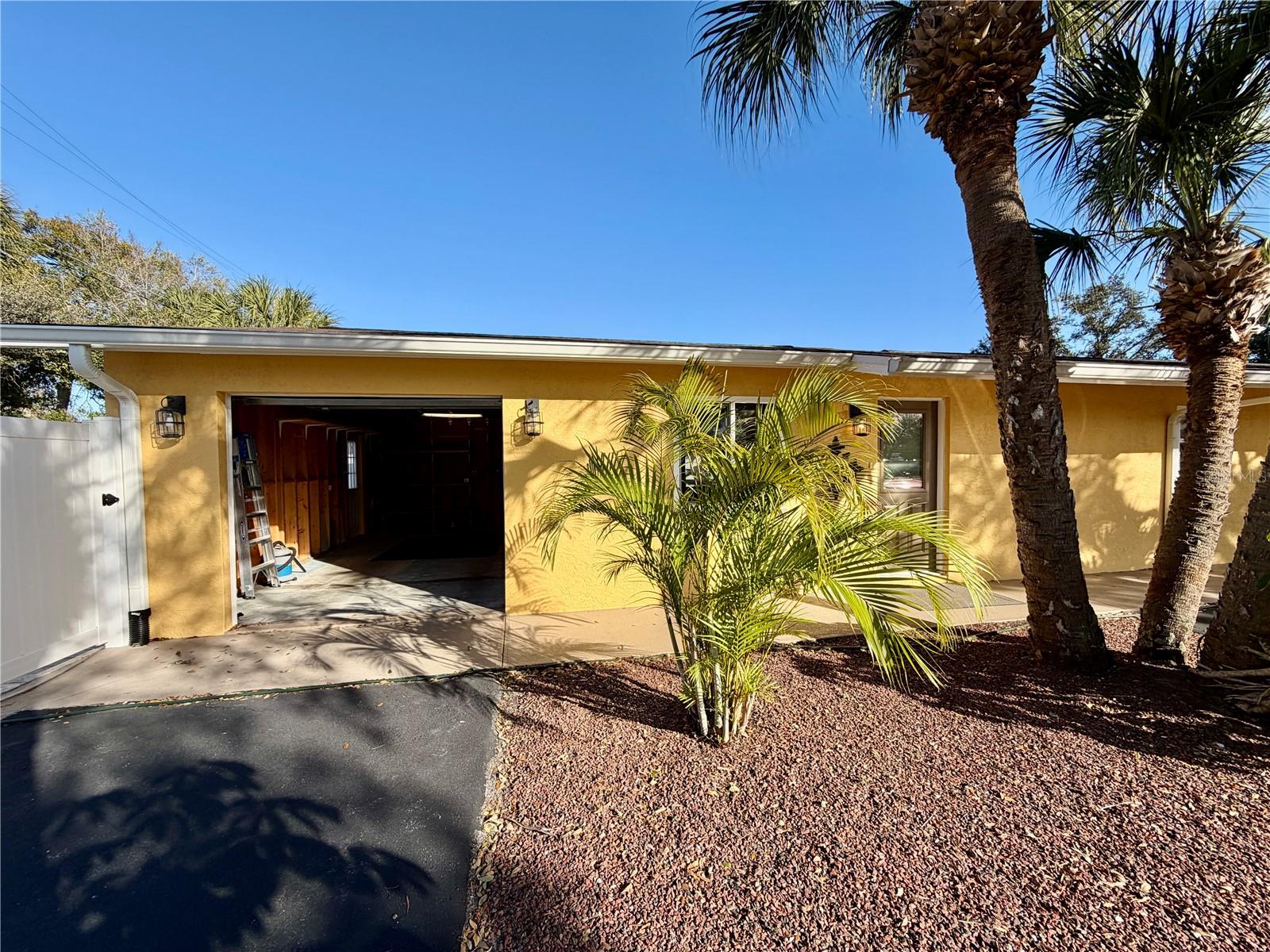 PASADENA VISTA - Residential Lease