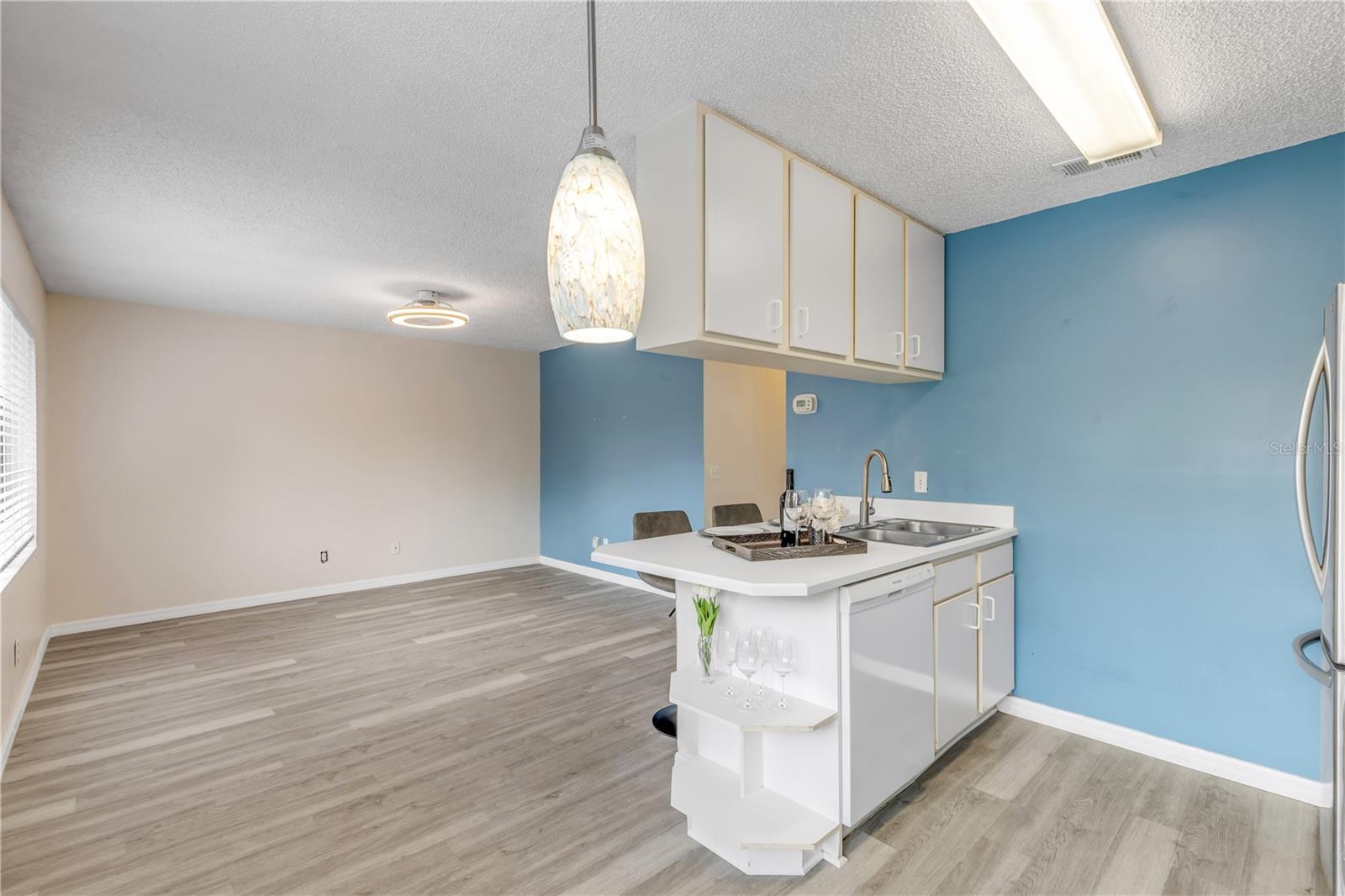 YORKTOWNE ESTATE CONDO - Residential