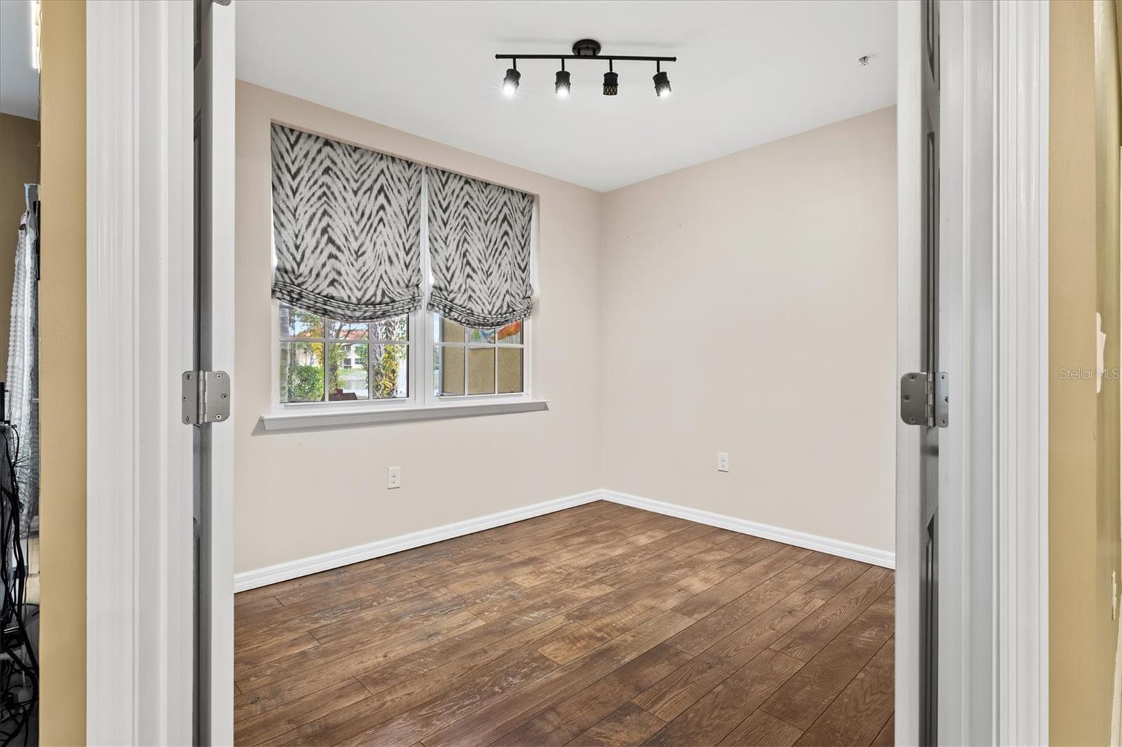 BAY STREET VILLAGE - Residential